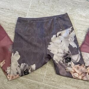 Calia cropped leggings purple/pink floral sz S